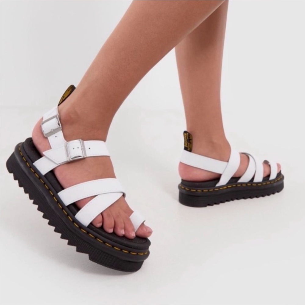 🐚Dr. Martens AVRY US 5 White Platform Sandals 🐚